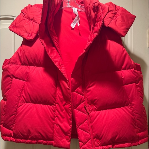 Lululemon Wonder Under cropped puffy vest - Picture 1 of 3